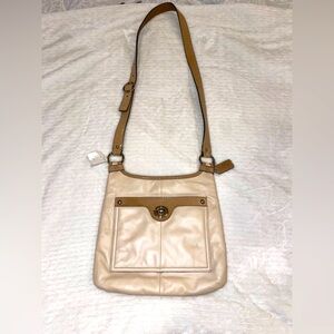 New with tags – Coach Penelope Crossbody purse in Bone/Toffee combo.